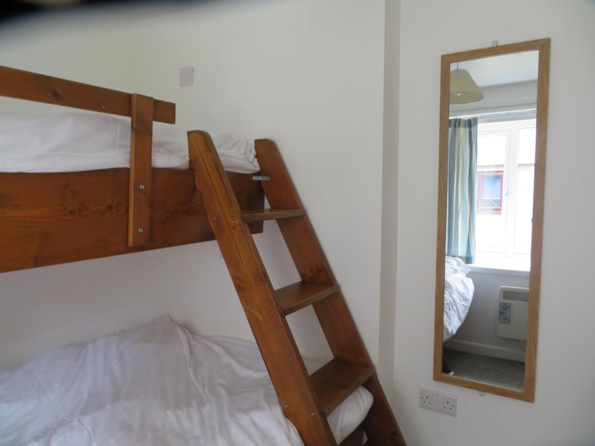 Апартаменты 11 Trevithick Court Tolroy Manor Хейл Экстерьер фото